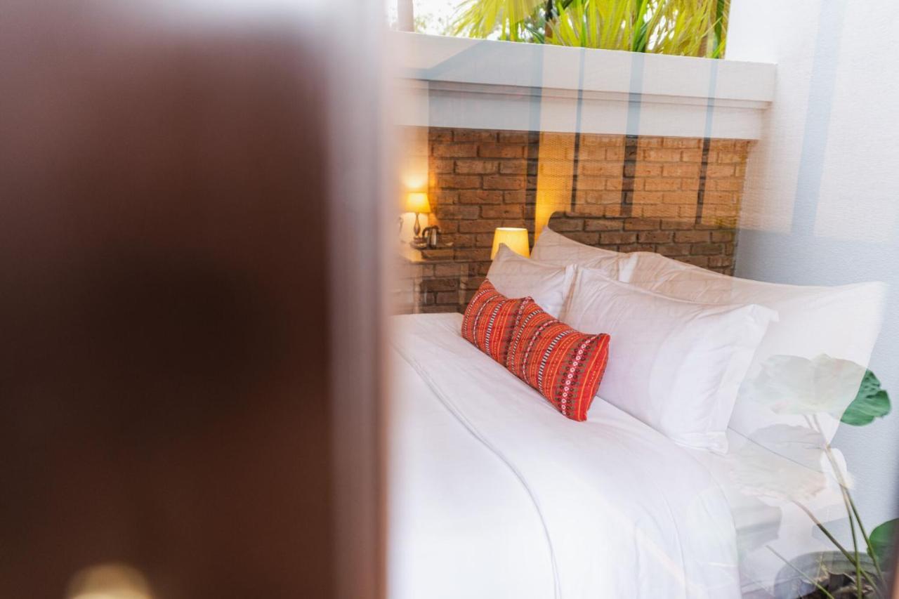 El Barrio Lanna Hotel Chiang Mai Ngoại thất bức ảnh